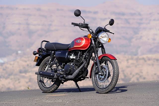 Unveiling the Kawasaki W175 Street price in india: Retro Charm with Modern Features